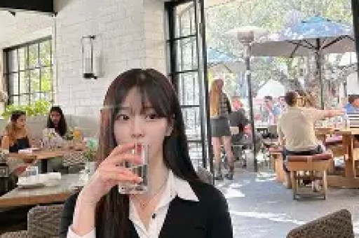 鹿晗出轨事件升级疑似女小三曝更多猛料难怪关晓彤哭肿双眼